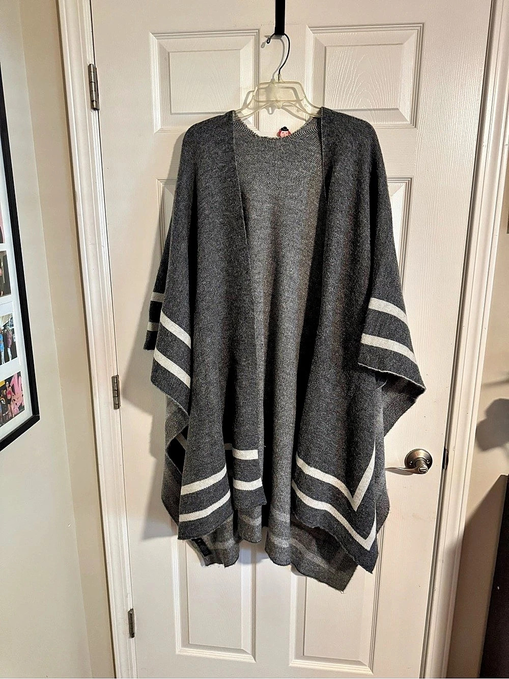 Striped Gray & White Poncho Like New